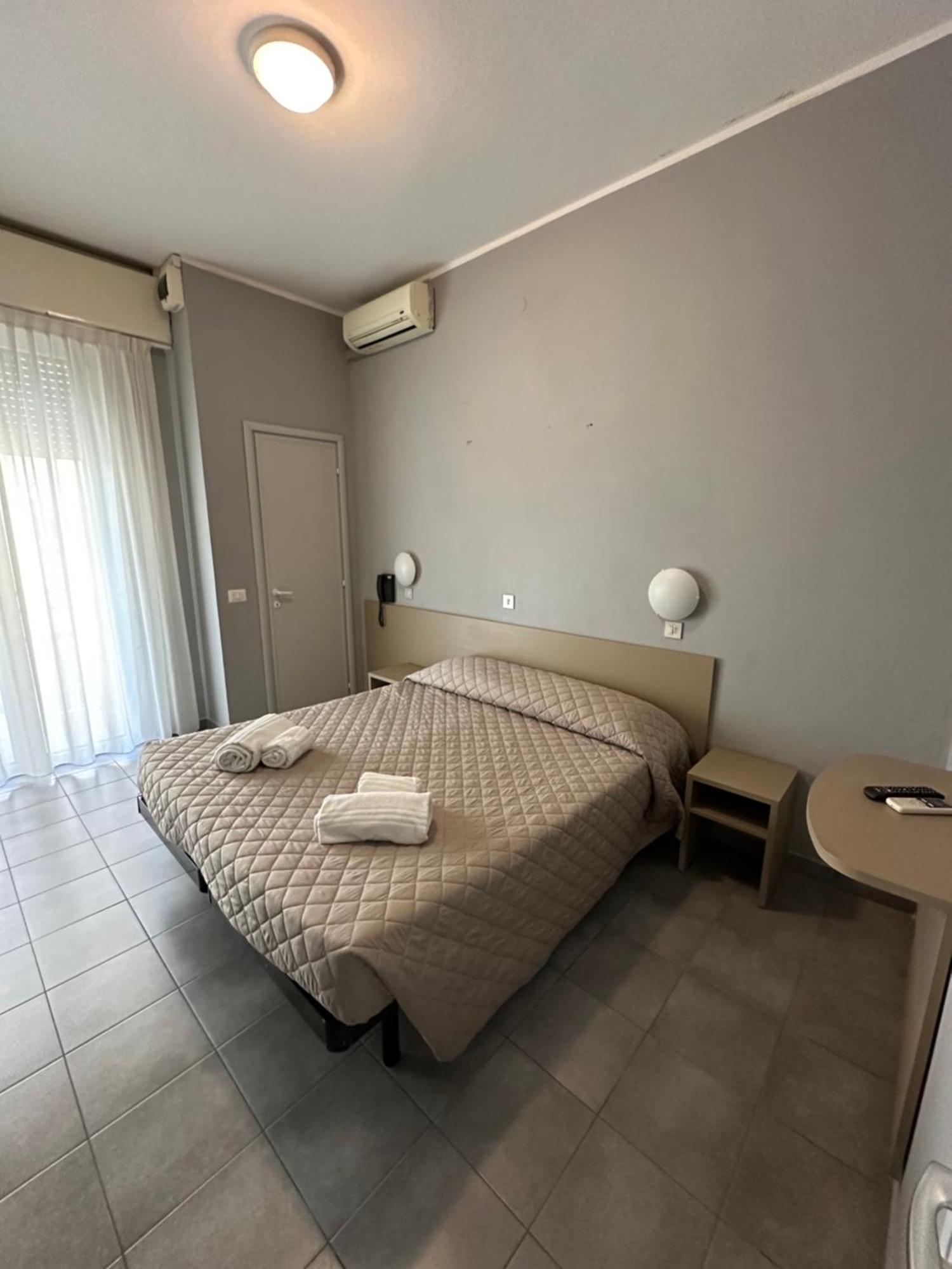 Hotel Austria Rimini Dış mekan fotoğraf